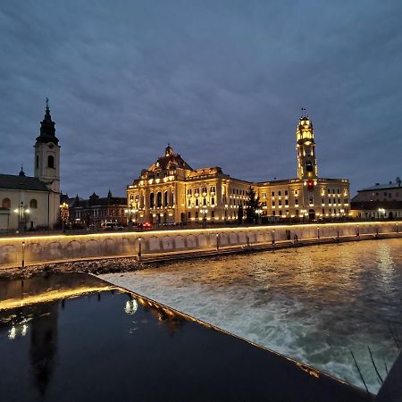 Spiegel Center Apartment Oradea Luaran gambar