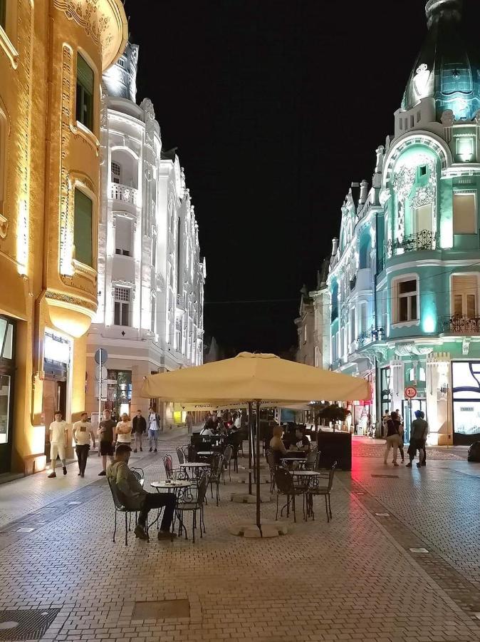 Spiegel Center Apartment Oradea Luaran gambar